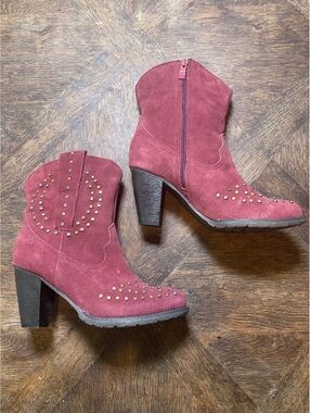 Grazie maxi short calf maroon suede slip on boot gold silver studs size 8.5